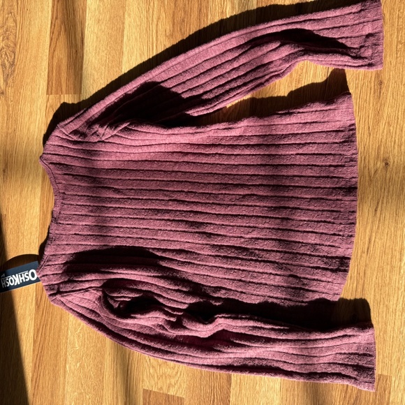 Two long sleeve kids shirts - Abercrombie kids and NWT Oshkosh - Picture 7 of 7